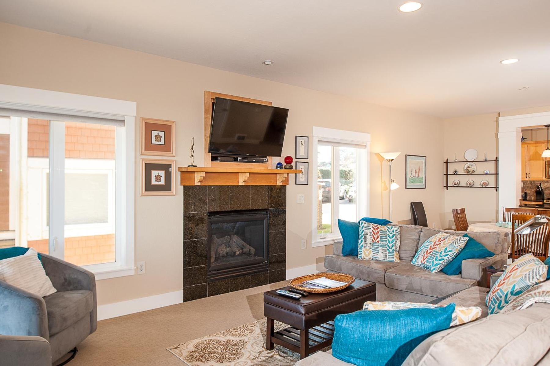 Lighthouse View At Shoreline Ridge Newport