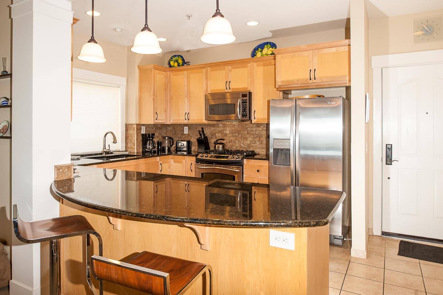 Lighthouse View At Shoreline Ridge Apartment